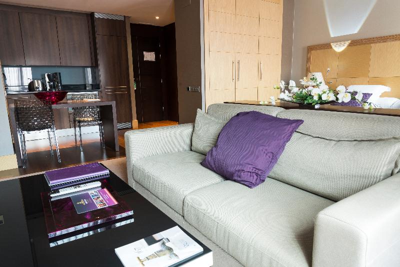 سوئیت پریمیوم, Nexus Valladolid Suites &