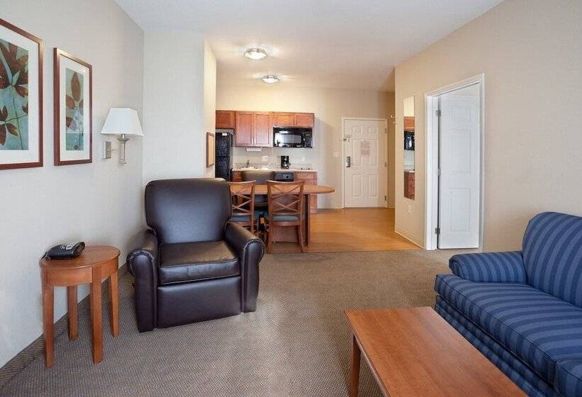 Suite, Woodland Suites