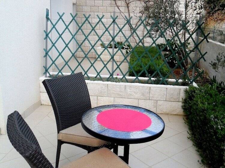 آپارتمان سوپریور 1 خوابه با چشم‌انداز دریا, Apartments Pera