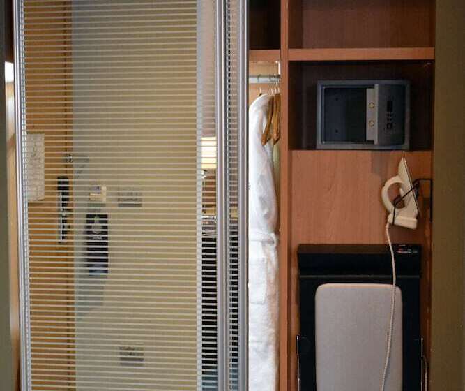اتاق استاندارد, Radisson Hotel Astana