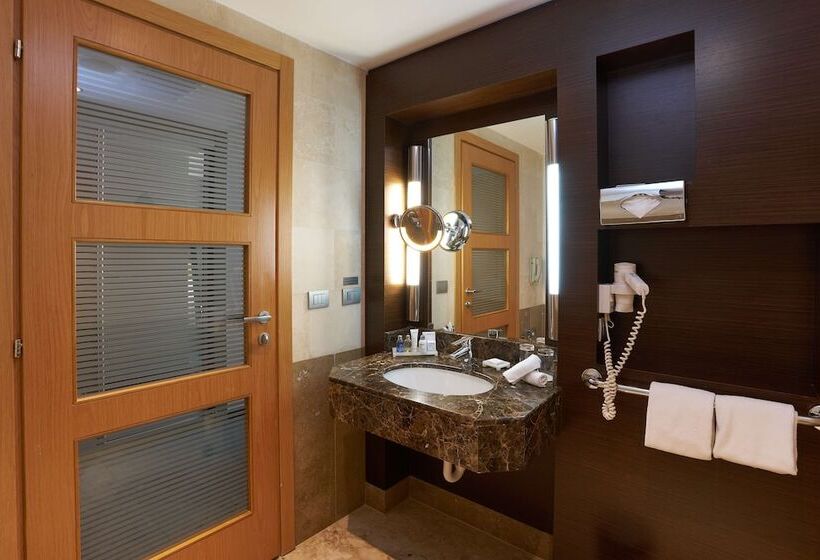 Quarto Superior, Radisson  Astana