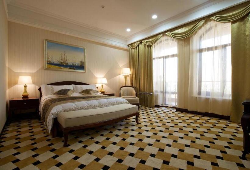 Superior Room, Royal Tulip Almaty