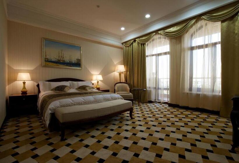 Superior Room, Royal Tulip Almaty