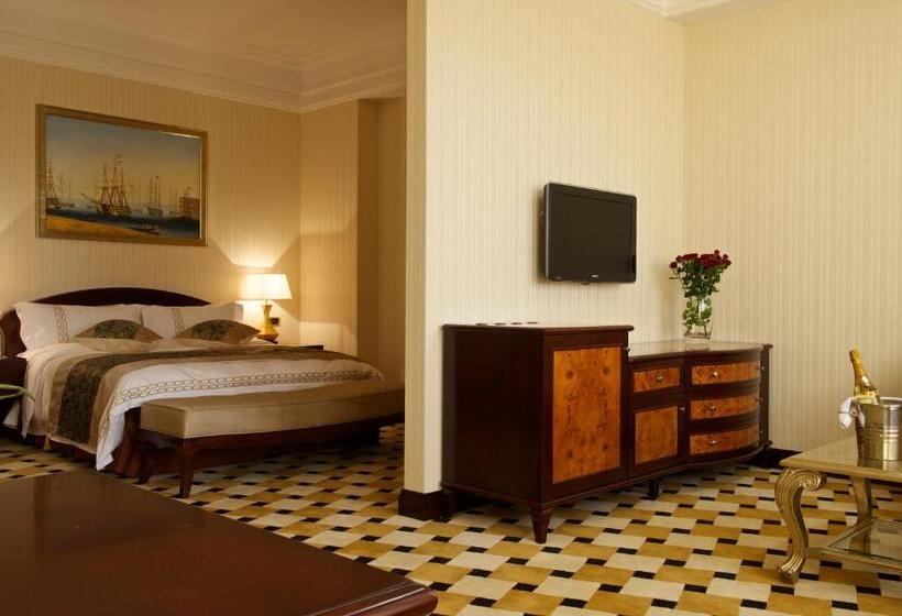 Chambre Deluxe, Royal Tulip Almaty