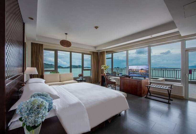 Executive Suite Sea View, Sheraton Huizhou Beach Resort