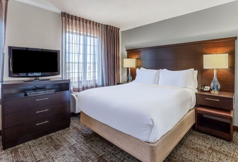 Suite, Staybridge Suites Davenport