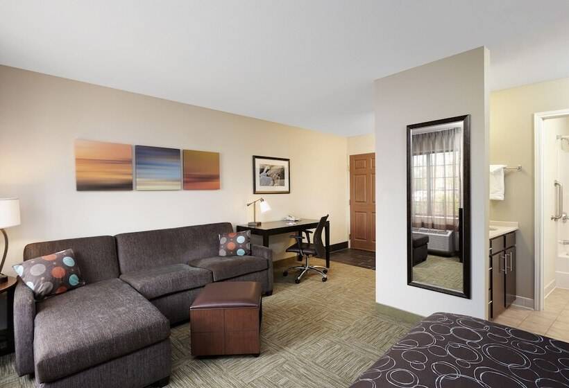 Suite Adapted for people with reduced mobility, Staybridge Suites Davenport