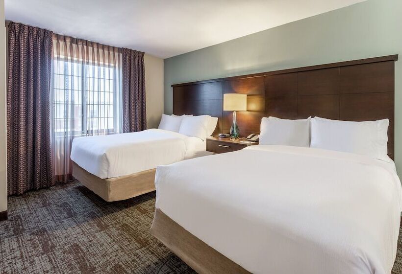 Suite Adaptada para personas con movilidad reducida, Staybridge Suites Davenport