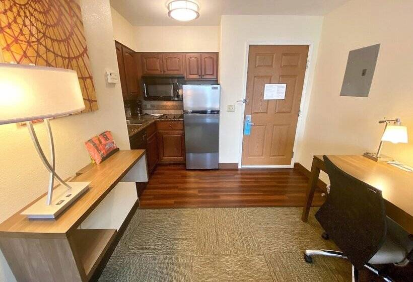 استودیوی استاندارد, Staybridge Suites Great Falls, An Ihg