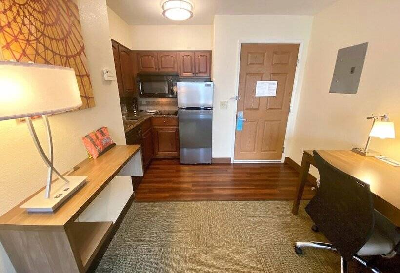 Standard Studio, Staybridge Suites Great Falls