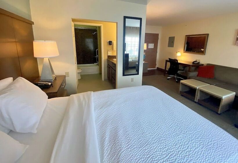 Estudio Estándar, Staybridge Suites Great Falls