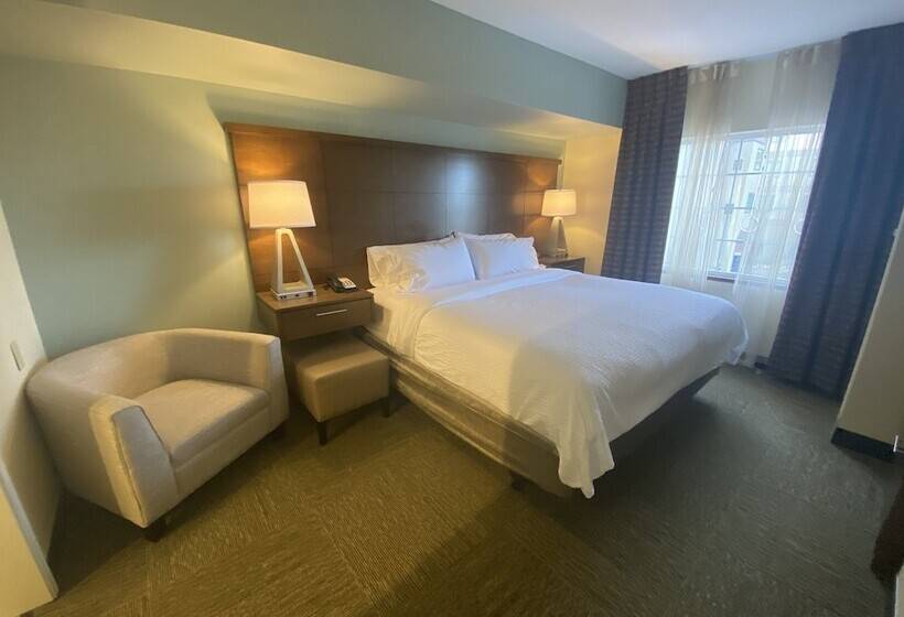 Suite Adapted for people with reduced mobility, Staybridge Suites Great Falls