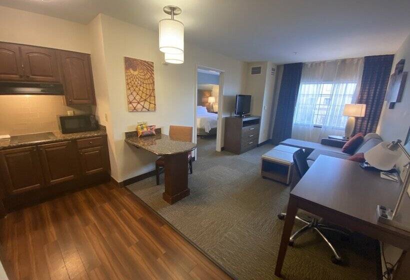 Suite Adapted for people with reduced mobility, Staybridge Suites Great Falls