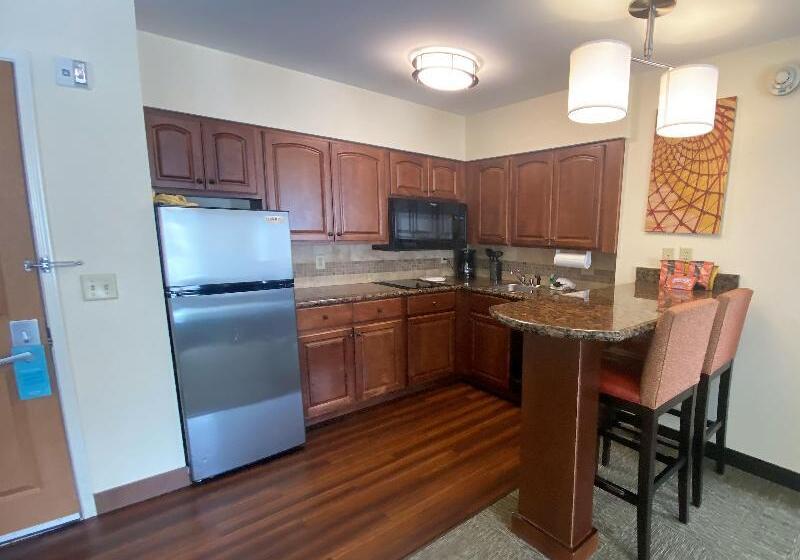 سوییت, Staybridge Suites Great Falls, An Ihg
