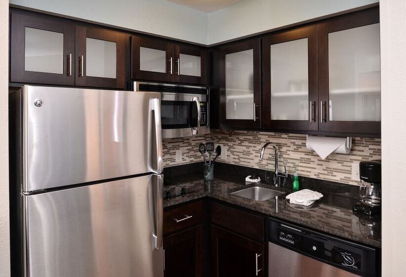 استودیوی استاندارد, Staybridge Suites Sioux Falls At Empire Mall, An Ihg