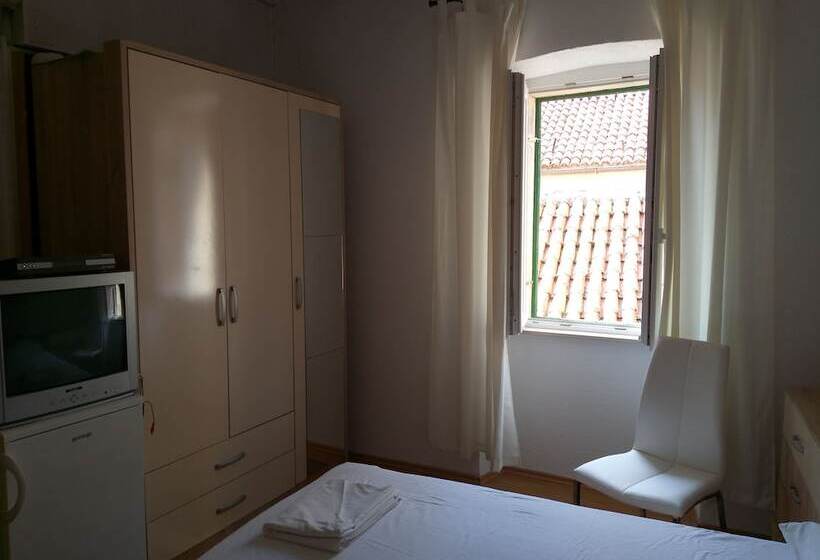 اتاق استاندارد, Accommodation Old Town Vitaic