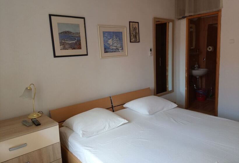 اتاق استاندارد, Accommodation Old Town Vitaic