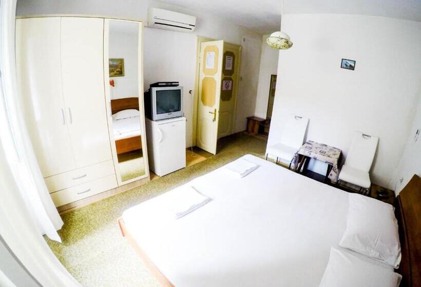 اتاق استاندارد, Accommodation Old Town Vitaic