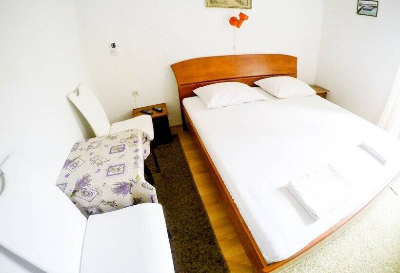 اتاق استاندارد, Accommodation Old Town Vitaic