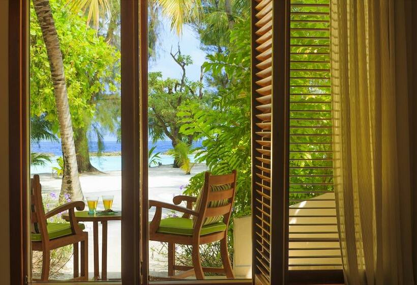 بانگلوی لوکس, Kurumba Maldives