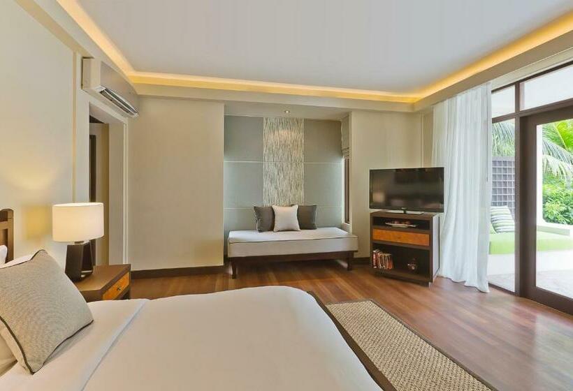 اتاق سوپریور سه تخته, Kurumba Maldives