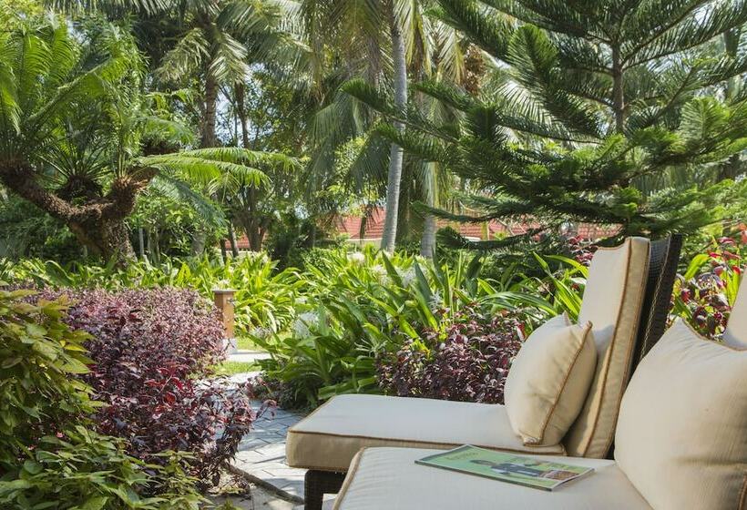 ویلای یک اتاق خوابه با استخر شنا, Kurumba Maldives