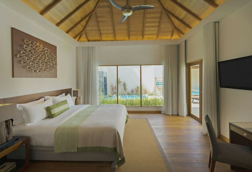 ویلای لوکس 1 خوابه, Kurumba Maldives