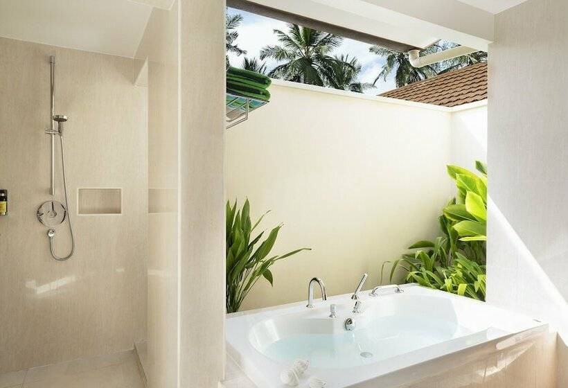 ویلای لوکس 1 خوابه, Kurumba Maldives