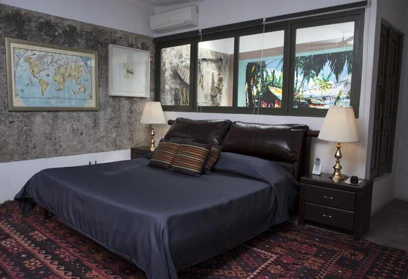 سوییت سوپریور, La Casa Del Atrio