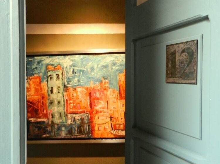 سوییت جونیور, La Casa Del Atrio