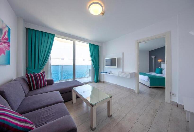 سوییت با چشم‌انداز دریا, Le Bleu Hotel & Resort Kusadasi