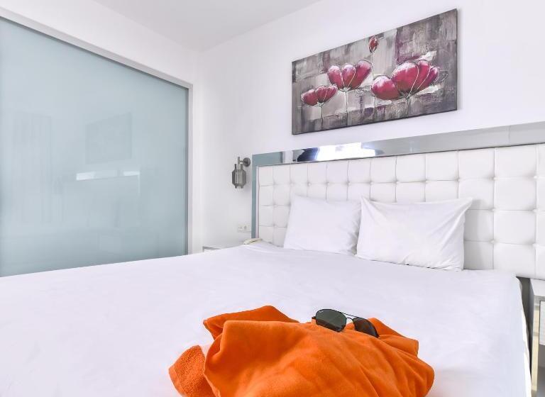اتاق استاندارد سه نفره, Le Bleu Hotel & Resort Kusadasi