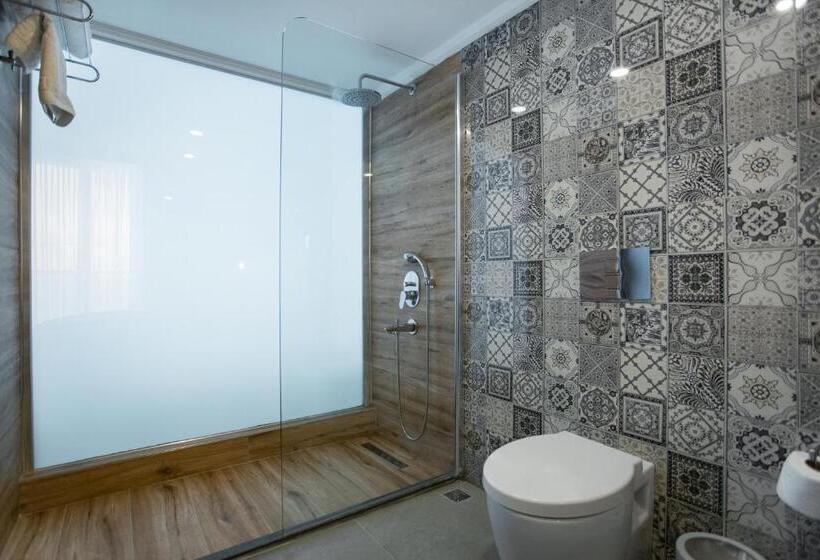 Triple Room Sea View, Le Bleu Hotel & Resort Kusadasi