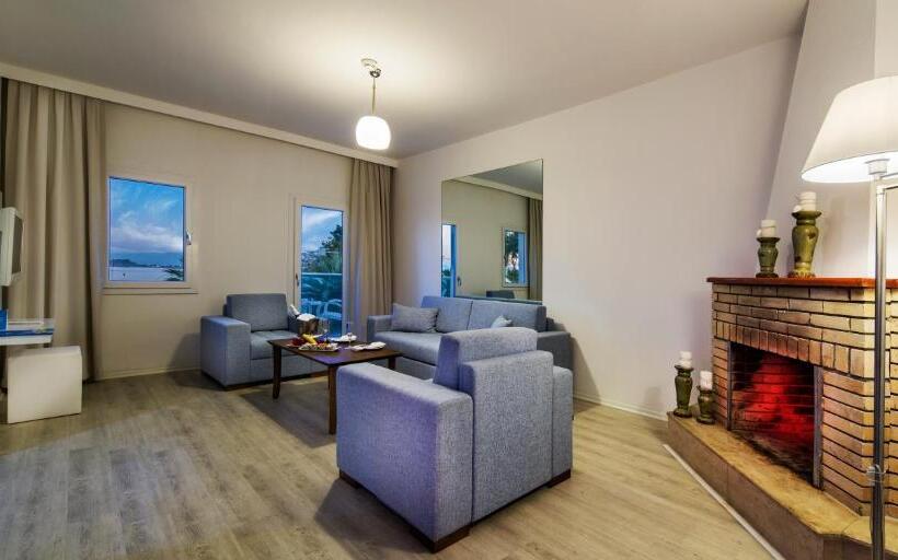 Suite Cama King, Le Bleu  & Resort Kusadasi  Ultra All Inclusive