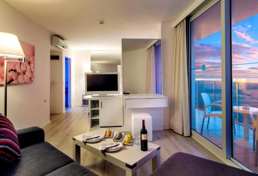 Suite, Le Bleu  & Resort Kusadasi  Ultra All Inclusive