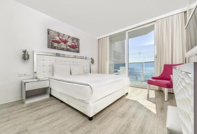 اتاق استاندارد با چشم‌انداز دریا, Le Bleu Hotel & Resort Kusadasi
