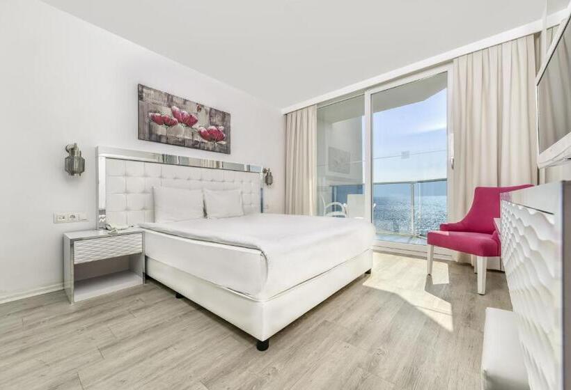 Standard Room Sea View, Le Bleu  & Resort Kusadasi  Ultra All Inclusive