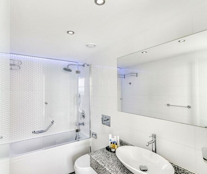اتاق استاندارد با چشم‌انداز دریا, Le Bleu Hotel & Resort Kusadasi