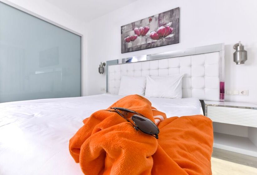 اتاق استاندارد با چشم‌انداز دریا, Le Bleu Hotel & Resort Kusadasi