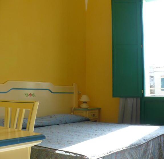 Standard Triple Room, Savoia