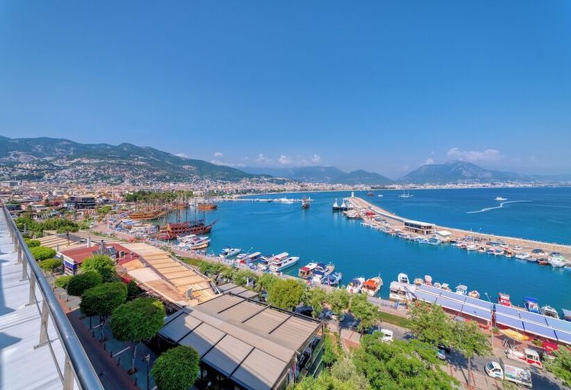 اتاق استاندارد با چشم‌انداز دریا, Numa Port