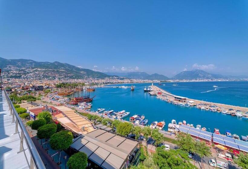اتاق لوکس با بالکن و چشم‌انداز دریا, Numa Port