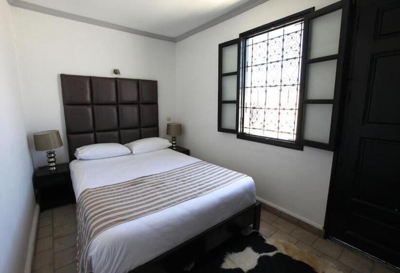 Quarto Estandar, Riad7