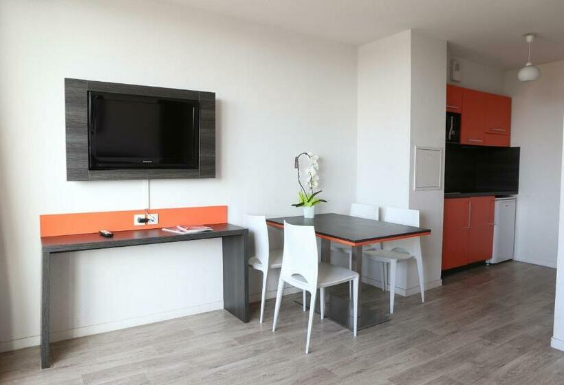 1 Bedroom Apartment, Adonis Paris Sud