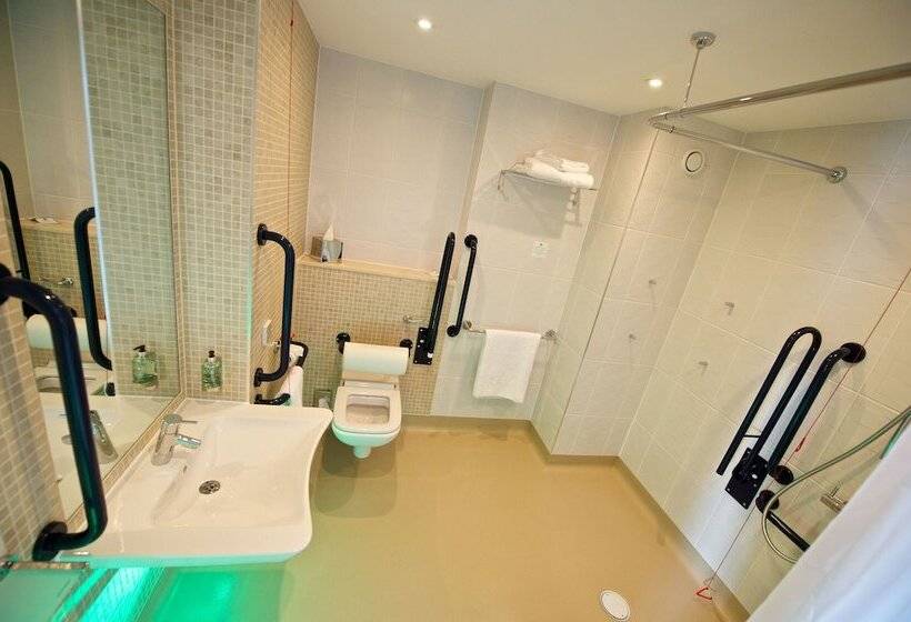 اتاق پرمیوم, Holiday Inn Southend, An Ihg
