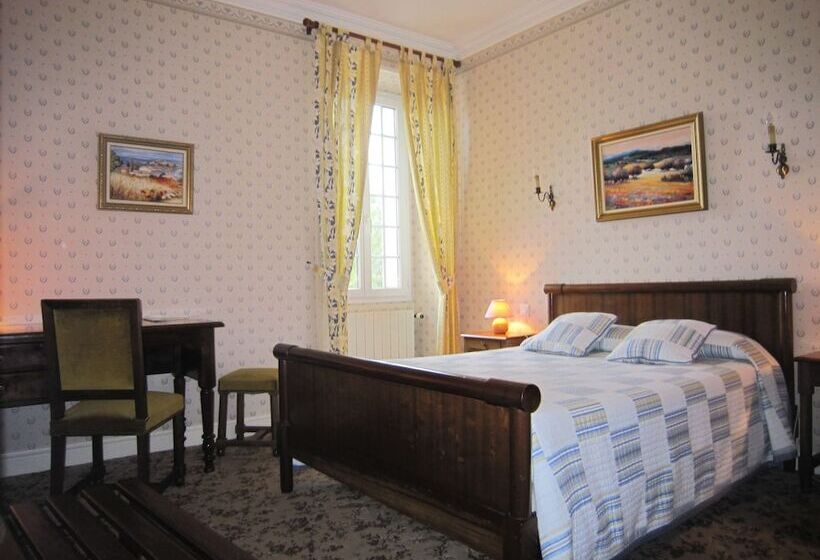 اتاق استاندارد, Hostellerie De La Bouriane