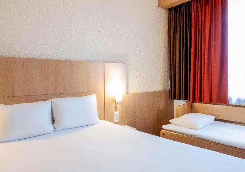 اتاق خانوادگی, Ibis Krakow Stare Miasto