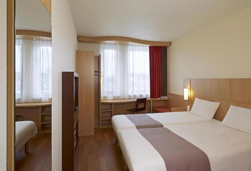 Standard Room, Ibis Krakow Stare Miasto