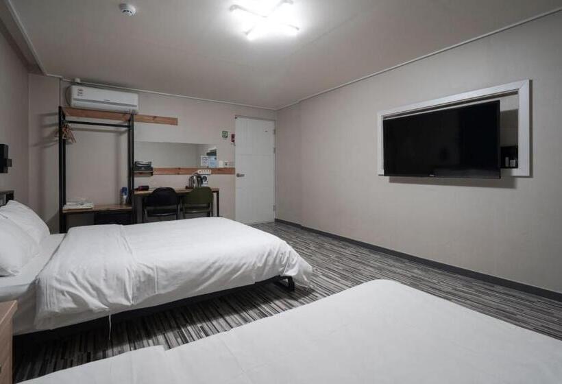 اتاق خانوادگی, Stay Pohang