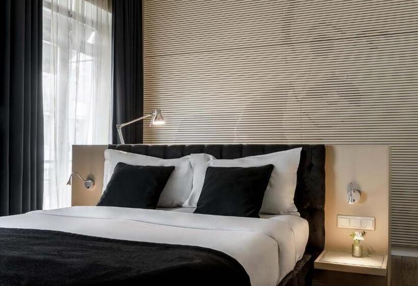 اتاق اجرایی, 9hotel Mercy
